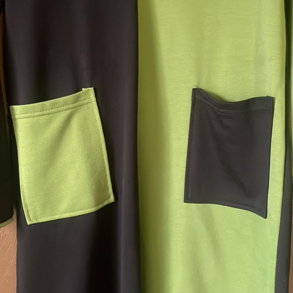 Huiermei Mod Style Green & Black Long-sleeve Dress - Picture 2 of 4